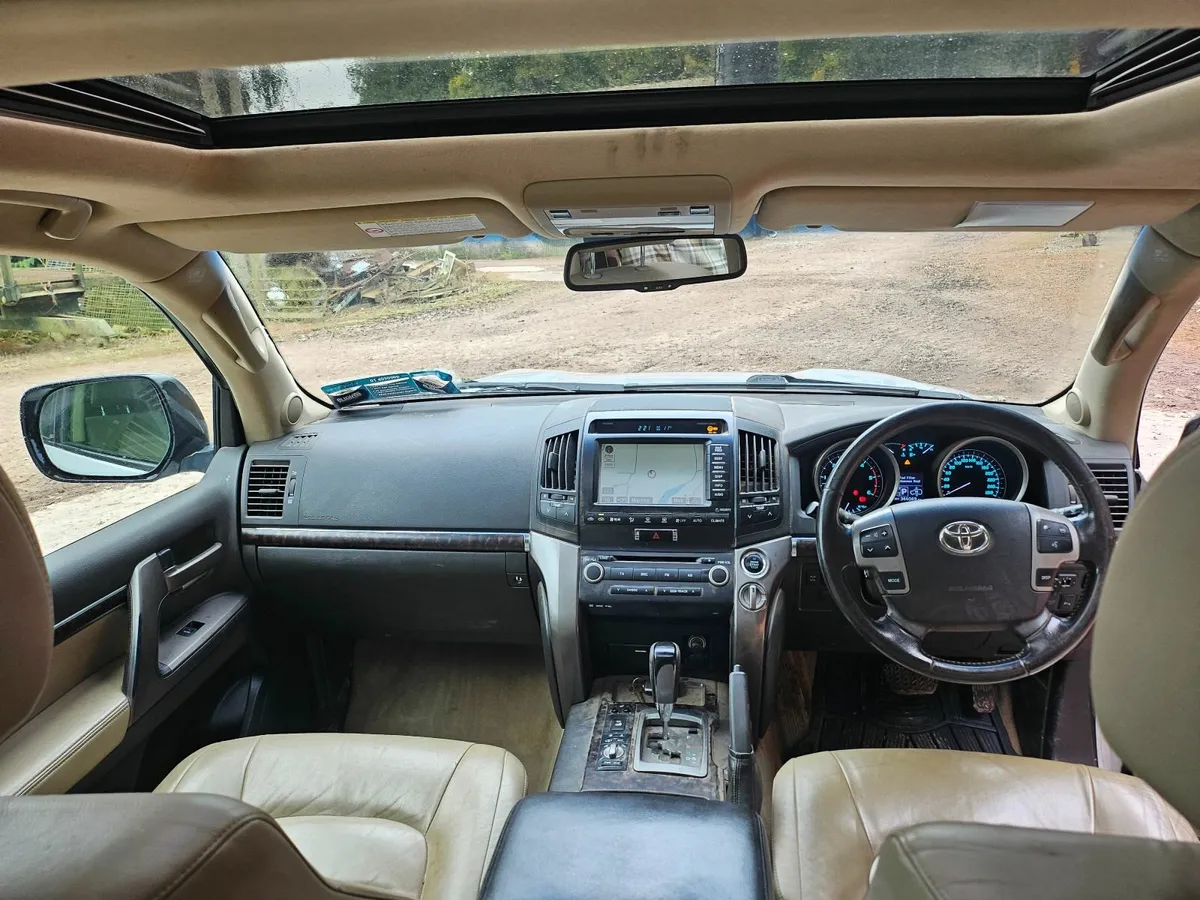 Toyota Land Cruiser 2008 - Image 2