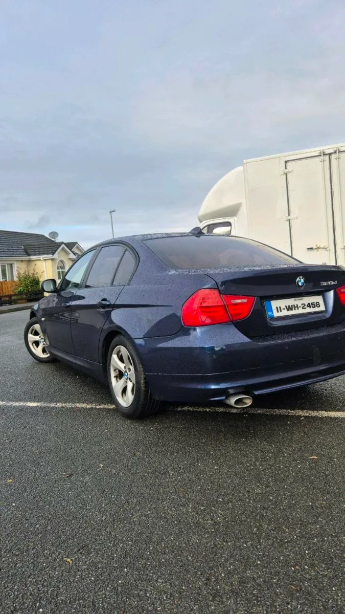 MINT 2011 BMW 320D NEW NCT&TAXED RARE COLOUR COMBO - Image 1
