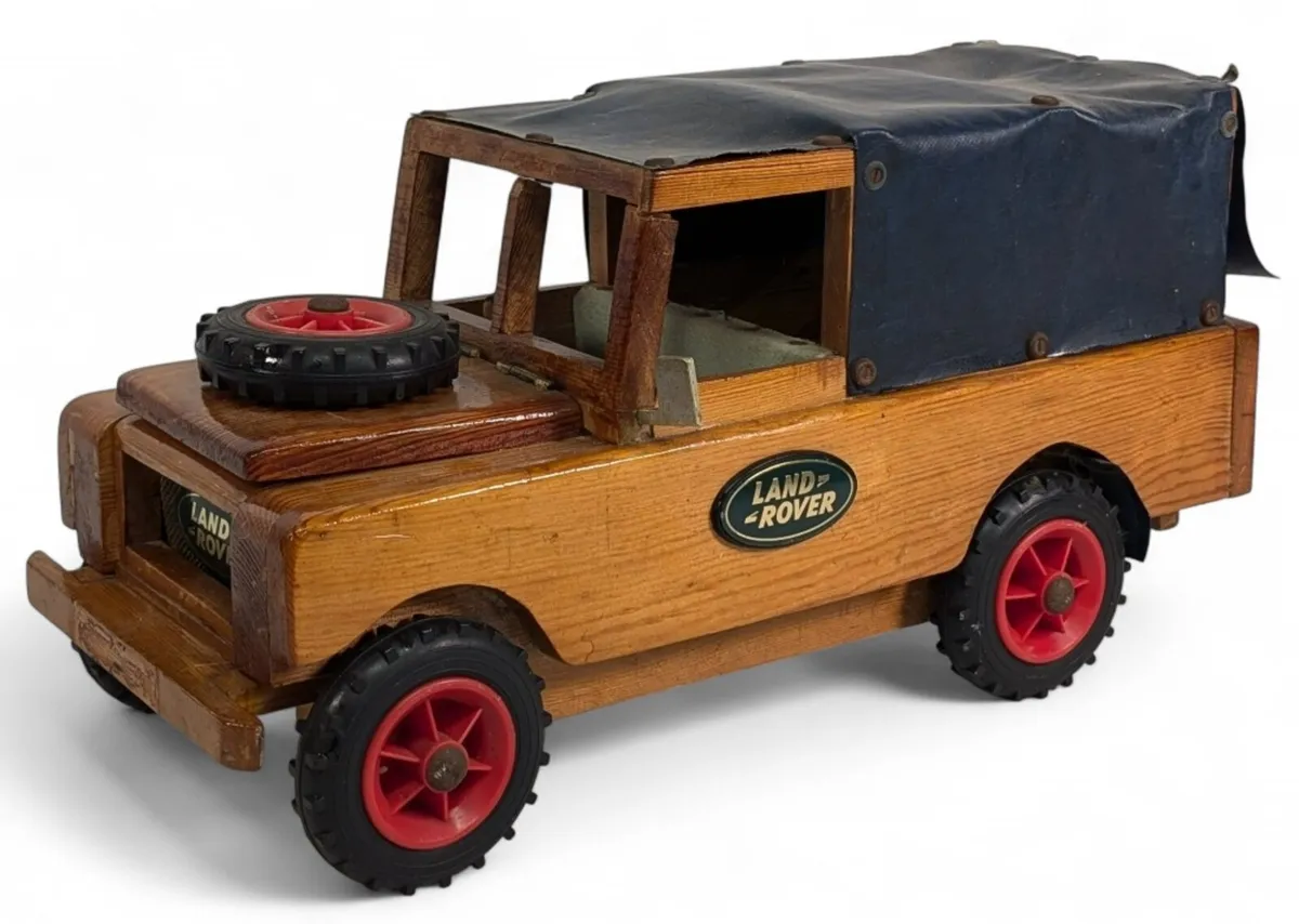 Land-rover wooden Model