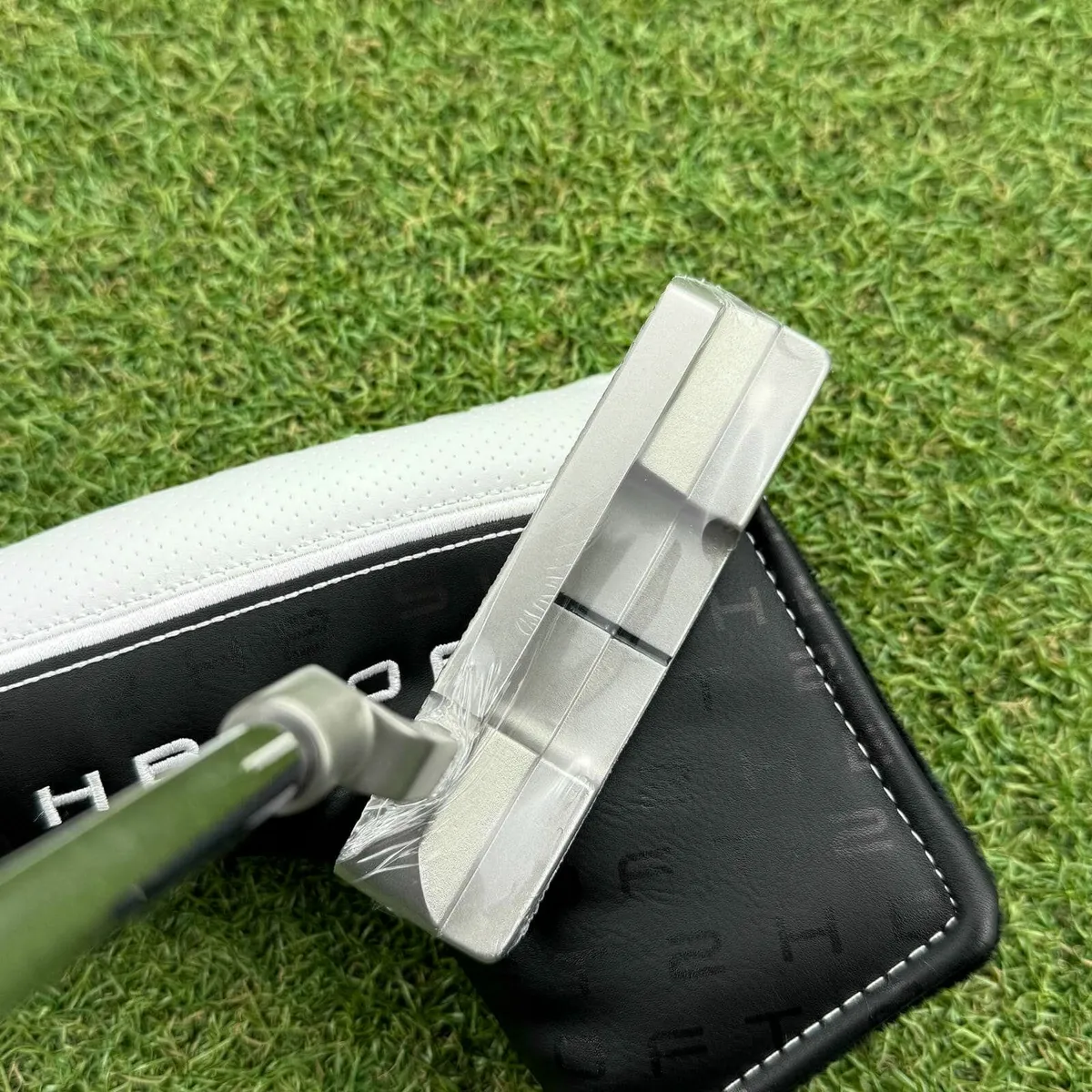 New Cleveland HB Soft 2 #1 Putter / 35″ - Image 4