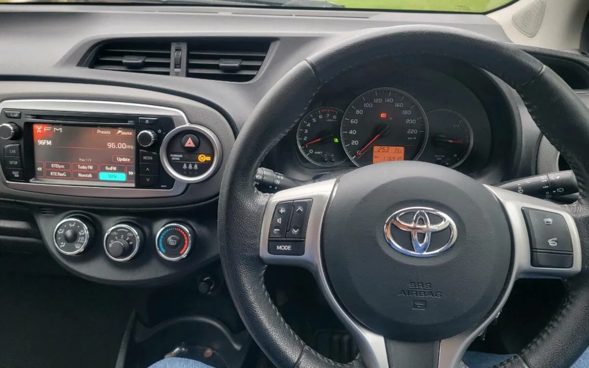 Toyota Yaris ( Only 72,000 miles) - Image 4