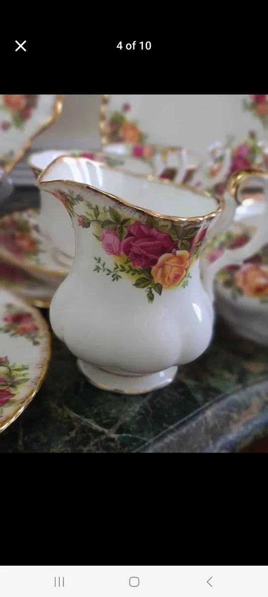 Royal Albert old country roses 24 piece teaset - Image 2