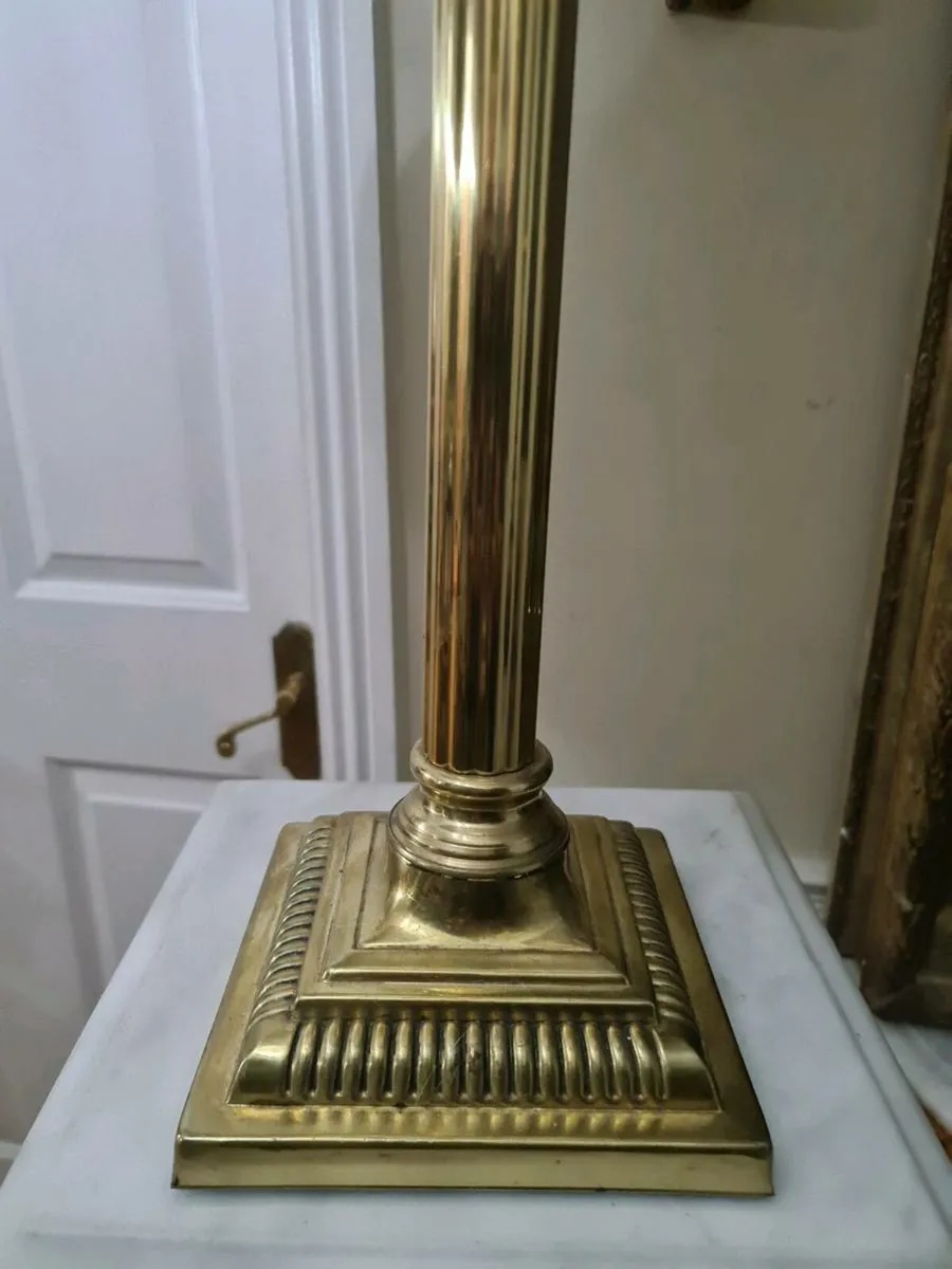 Magnificent large classical lamp - Image 2