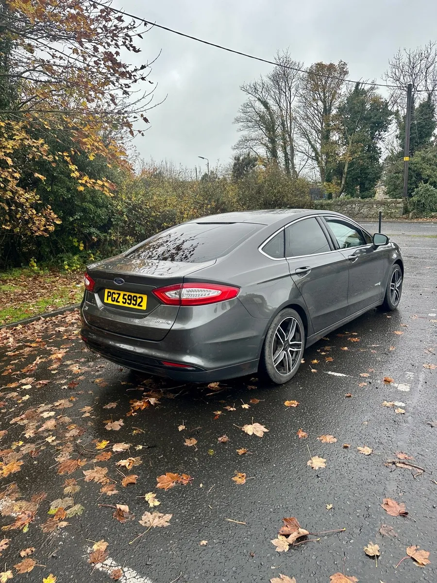 Hybrid Ford Mondeo - Image 2