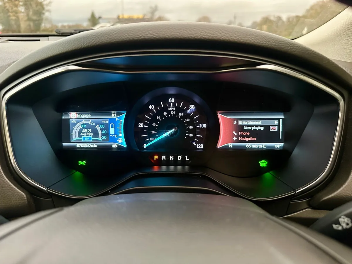 Hybrid Ford Mondeo - Image 3
