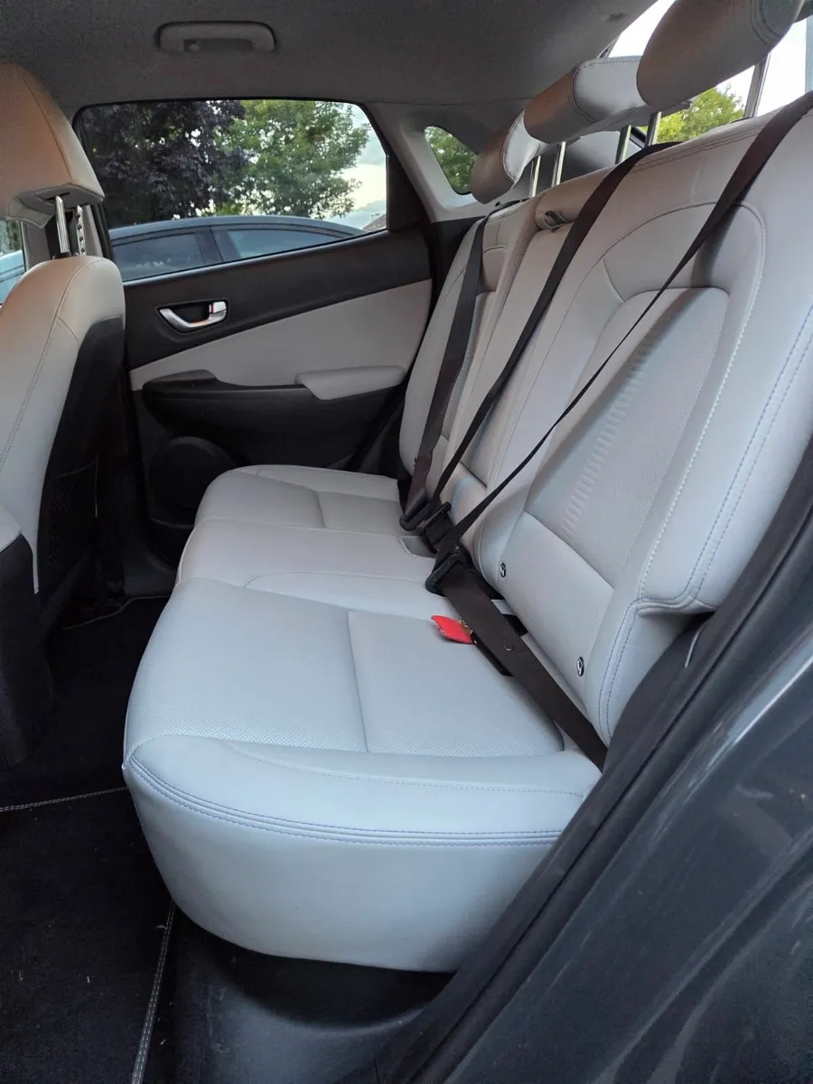 Hyundai KONA 2023 - Image 2