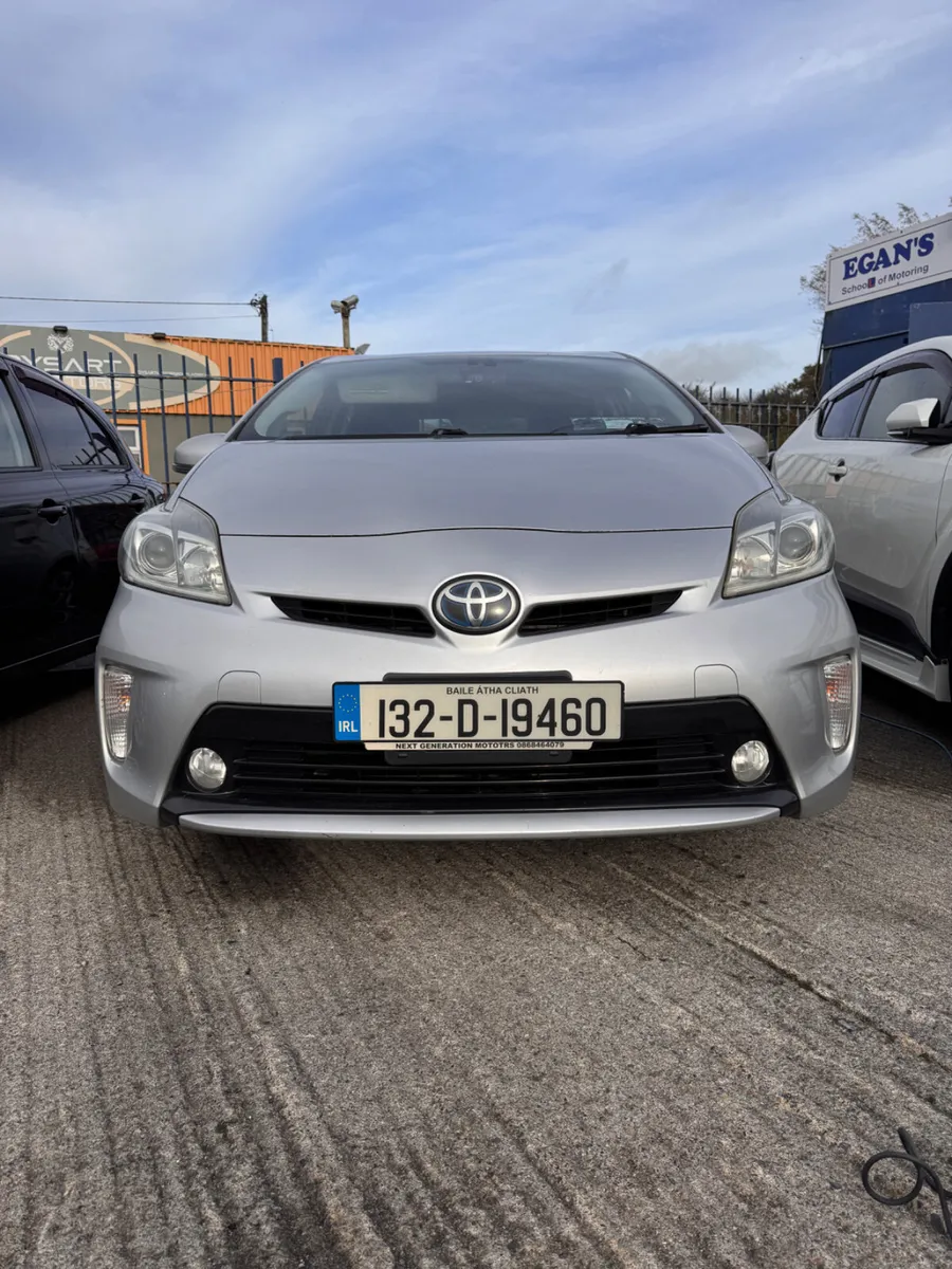 Toyota Prius 2013 - Image 1