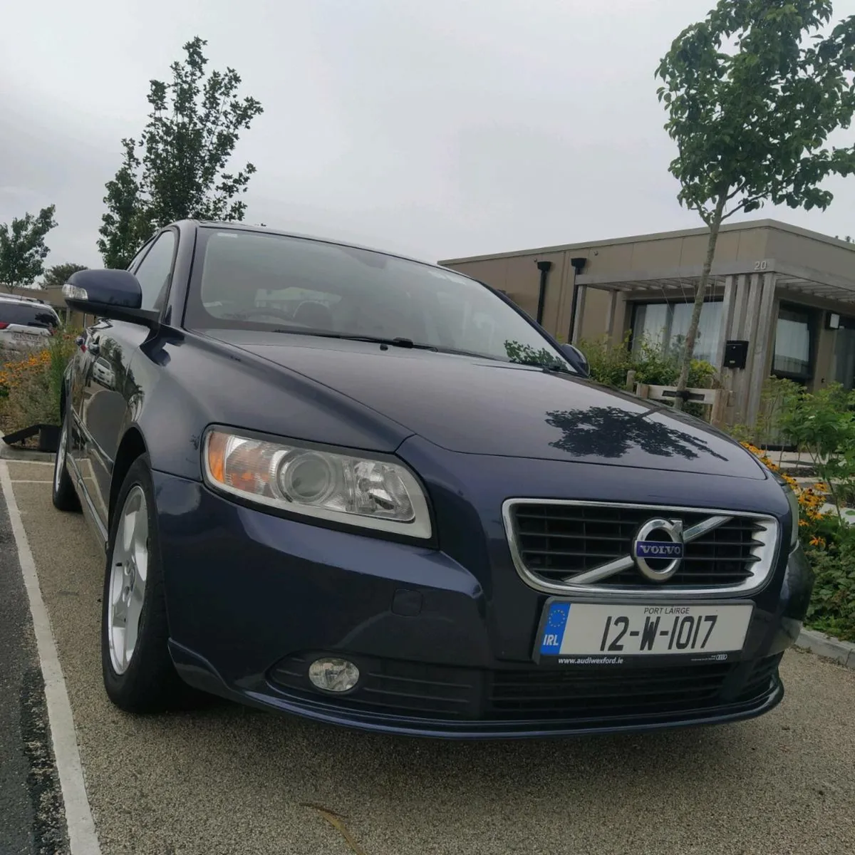 Volvo S40 - Image 1