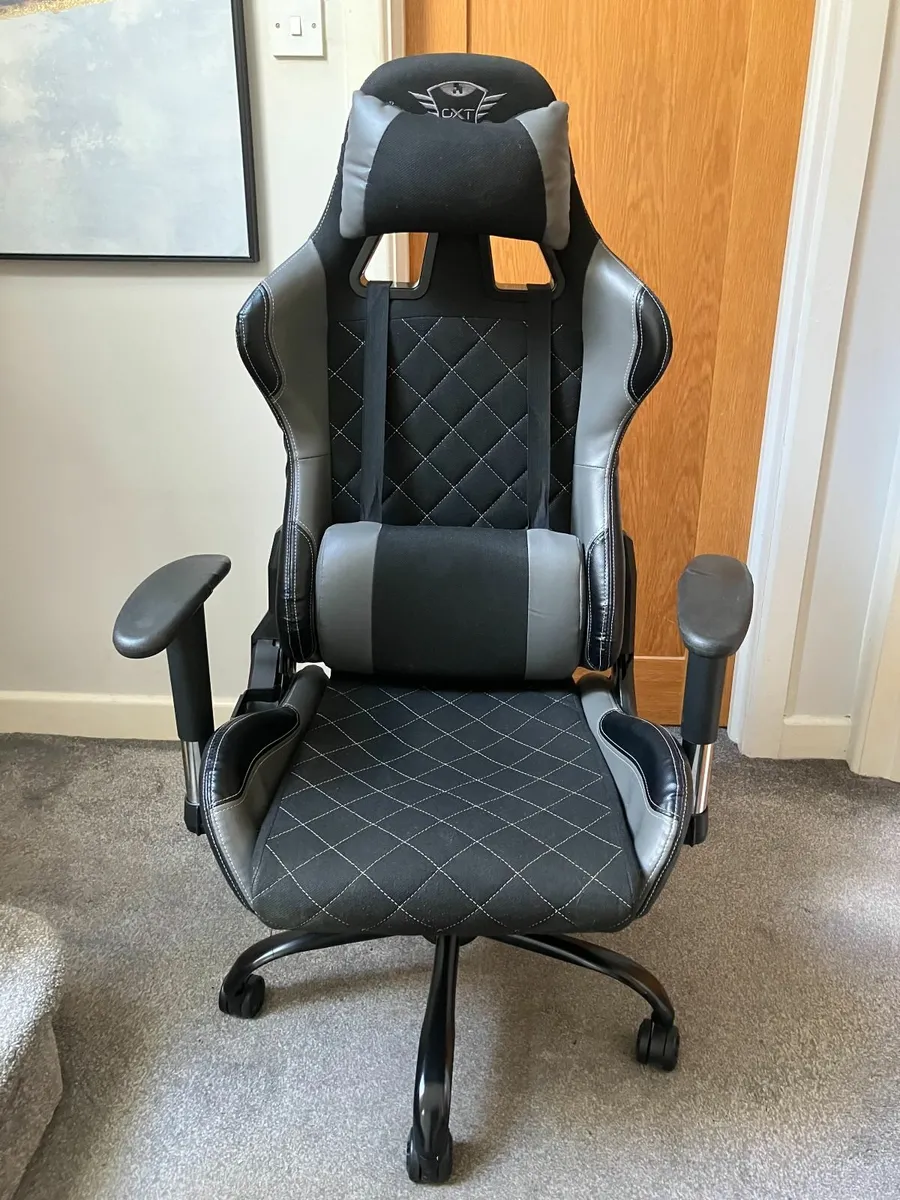 Trust GXT 707G Deluxe Gaming Chair - Image 1
