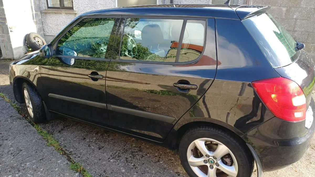 Skoda fabia nct and tax low klms - Image 4