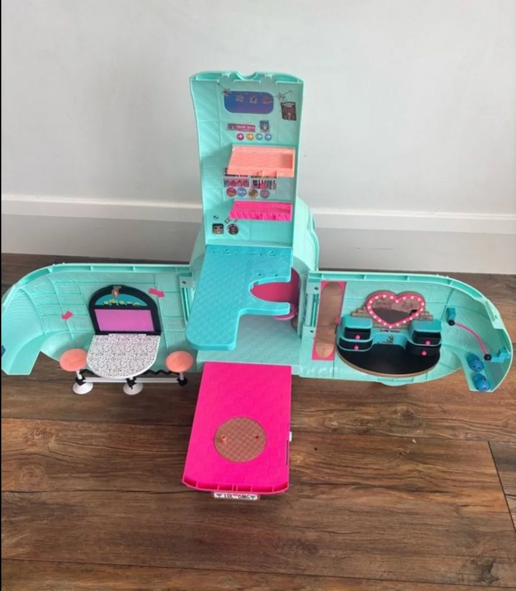 Christmas Gift! LOL Glam Camper - Image 1