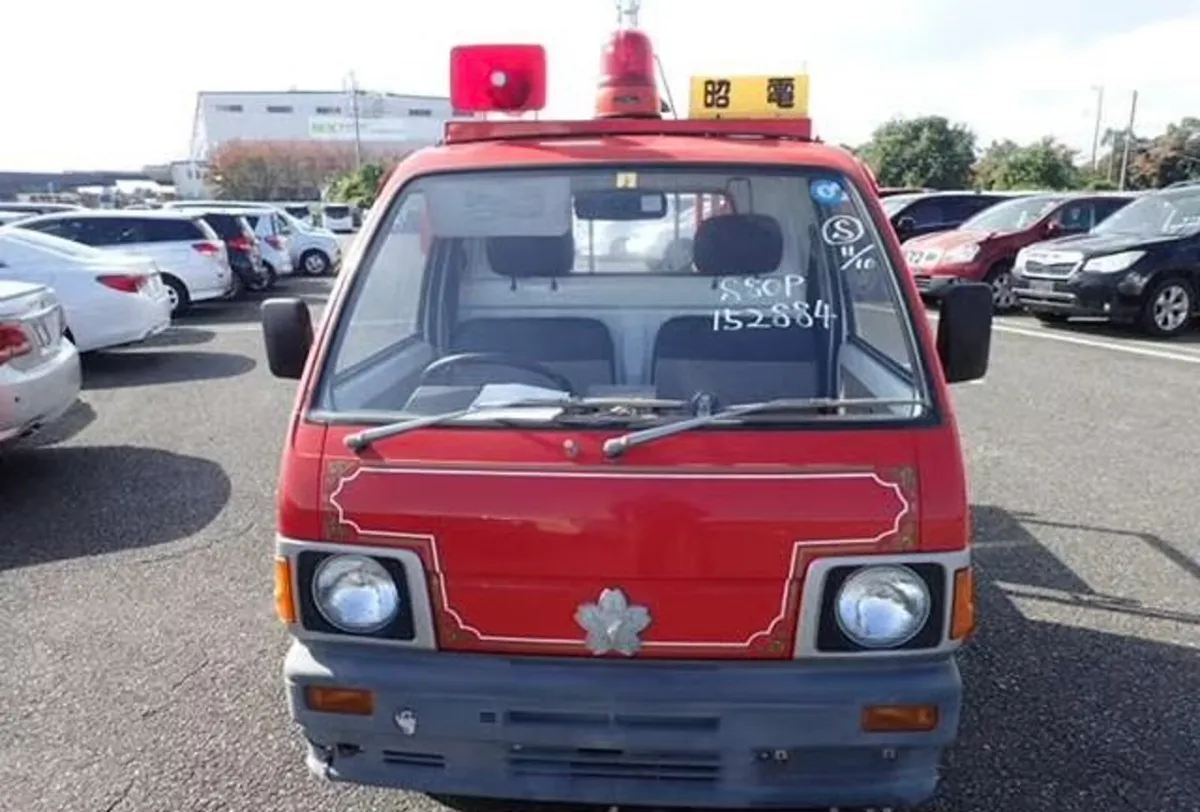1990 Daihatsu Hijet Mini Fire Truck! - Image 3