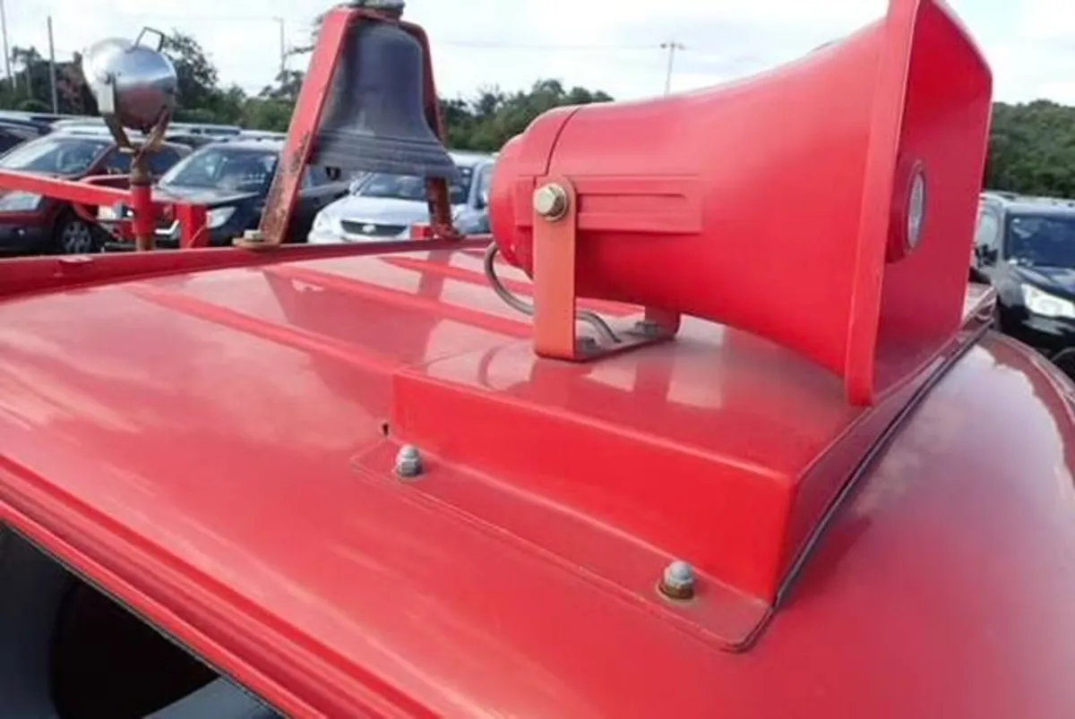 1990 Daihatsu Hijet Mini Fire Truck! - Image 4