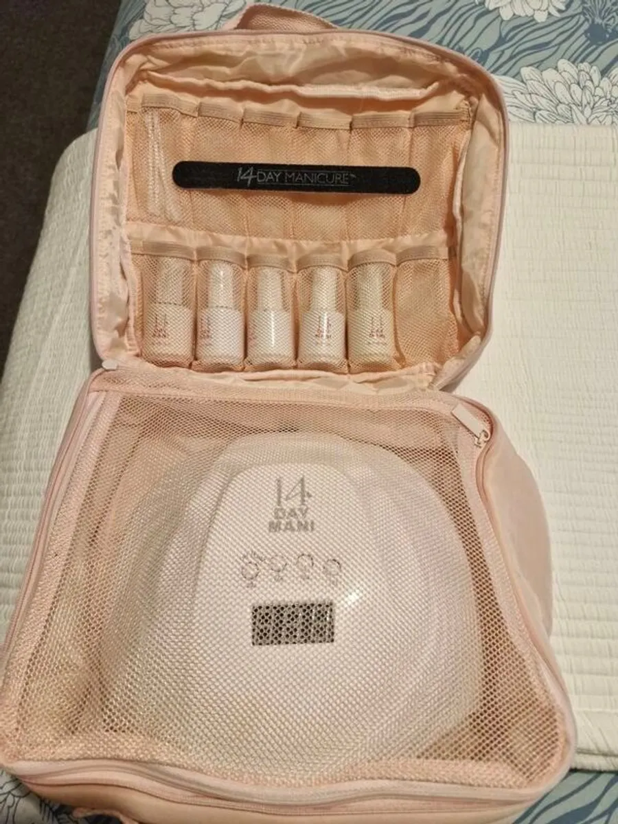 14 Day Manicure  set ..Bought in dundrum - Image 1