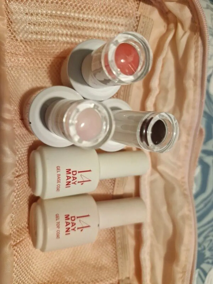 14 Day Manicure  set ..Bought in dundrum - Image 2