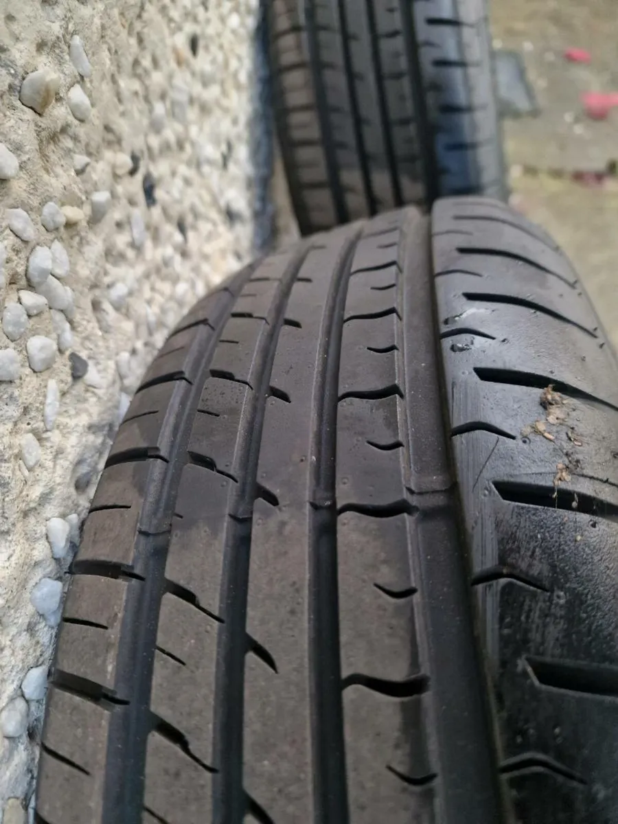 Tyres 185/60/15 toyotab yaris - Image 4