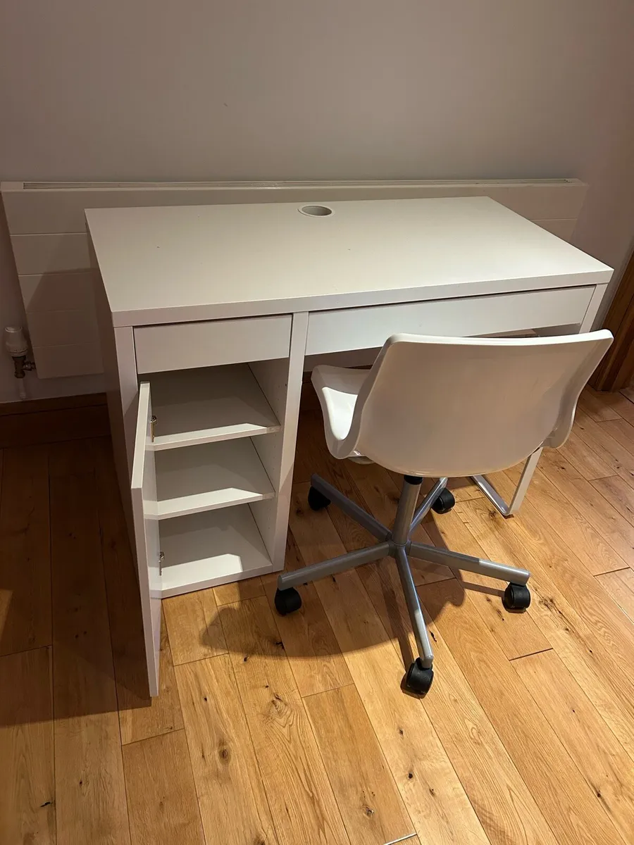 Study desk and chair - Image 2