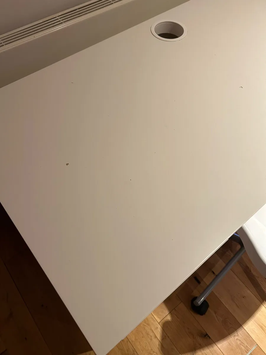 Study desk and chair - Image 3