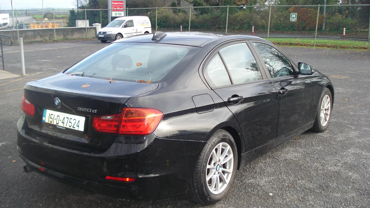 BMW 3-Series 2015 - Image 2