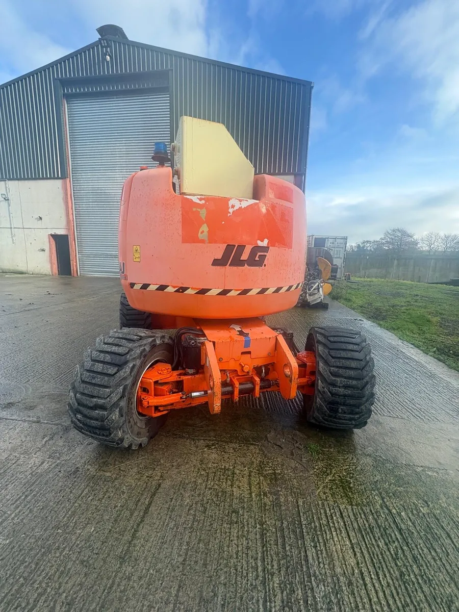 Cherry picker - Image 2