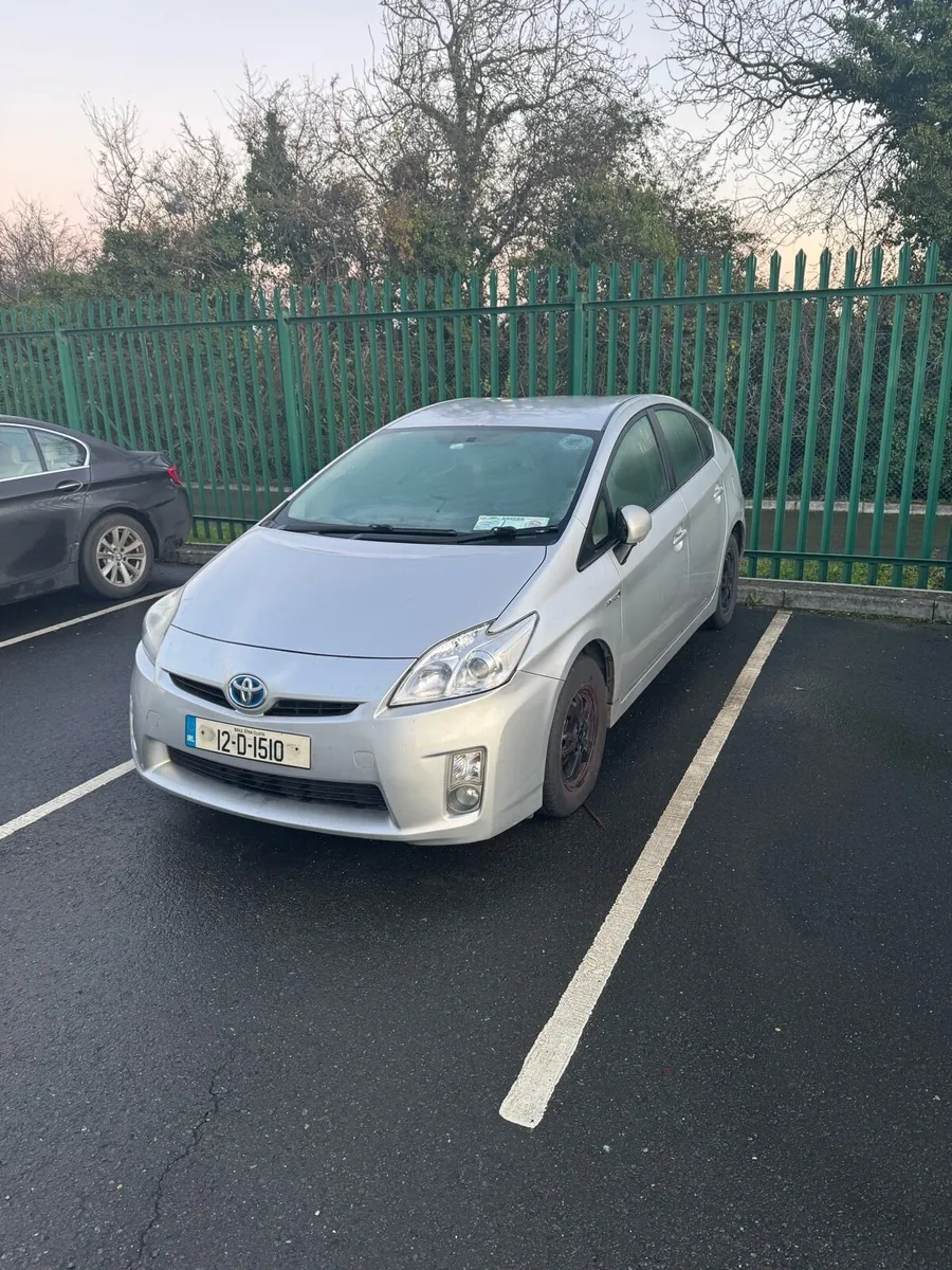 Toyota prius 2012 - Image 2