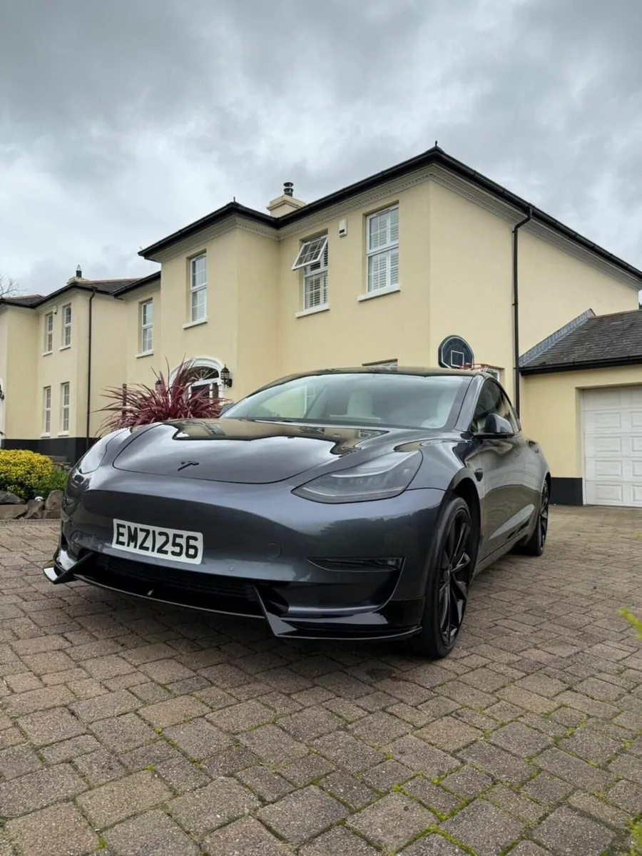 Tesla Model 3 2019 - Image 1