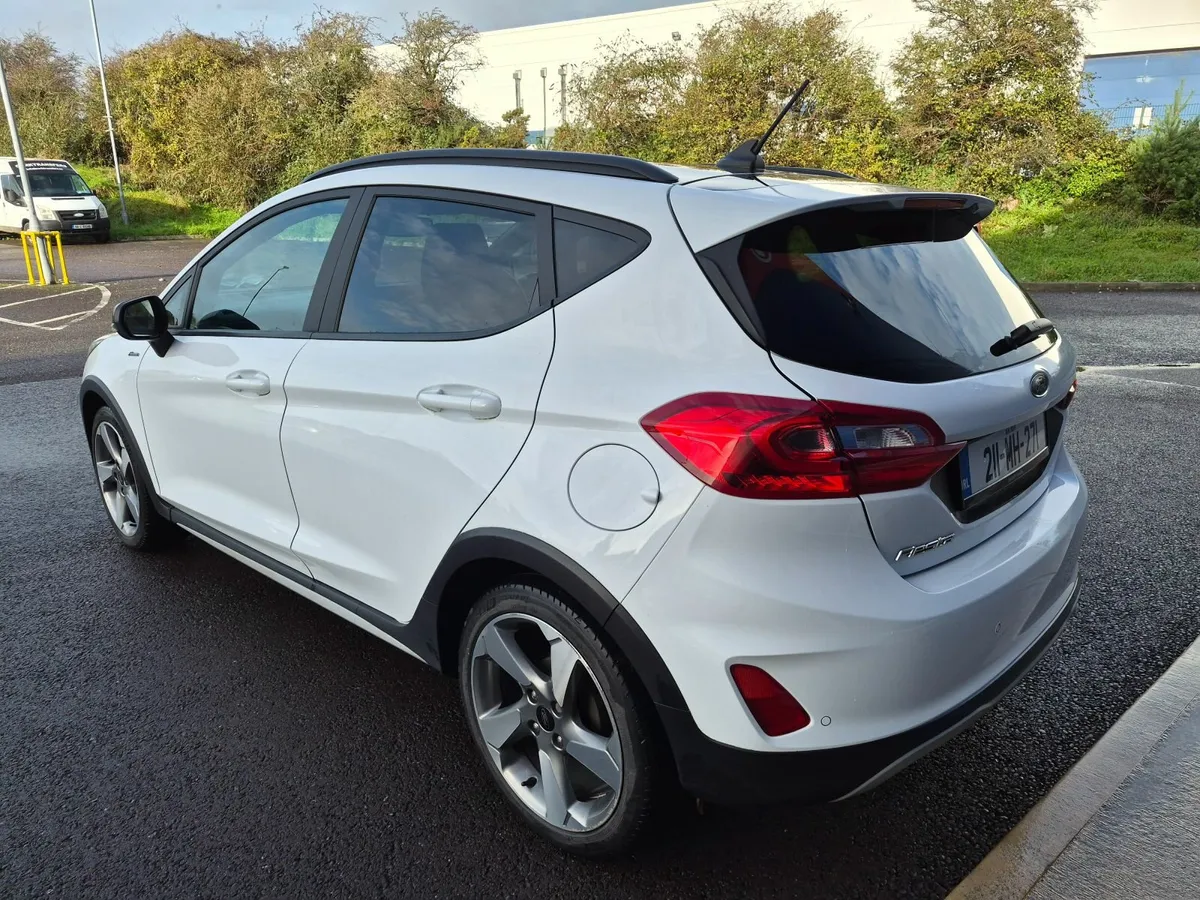 Ford Fiesta Active 1.0 Ecoboost - Image 2