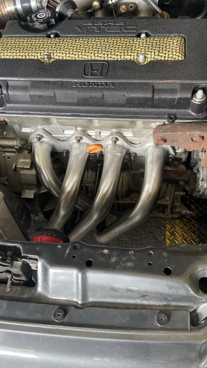 Honda B16 manifolds - Image 2