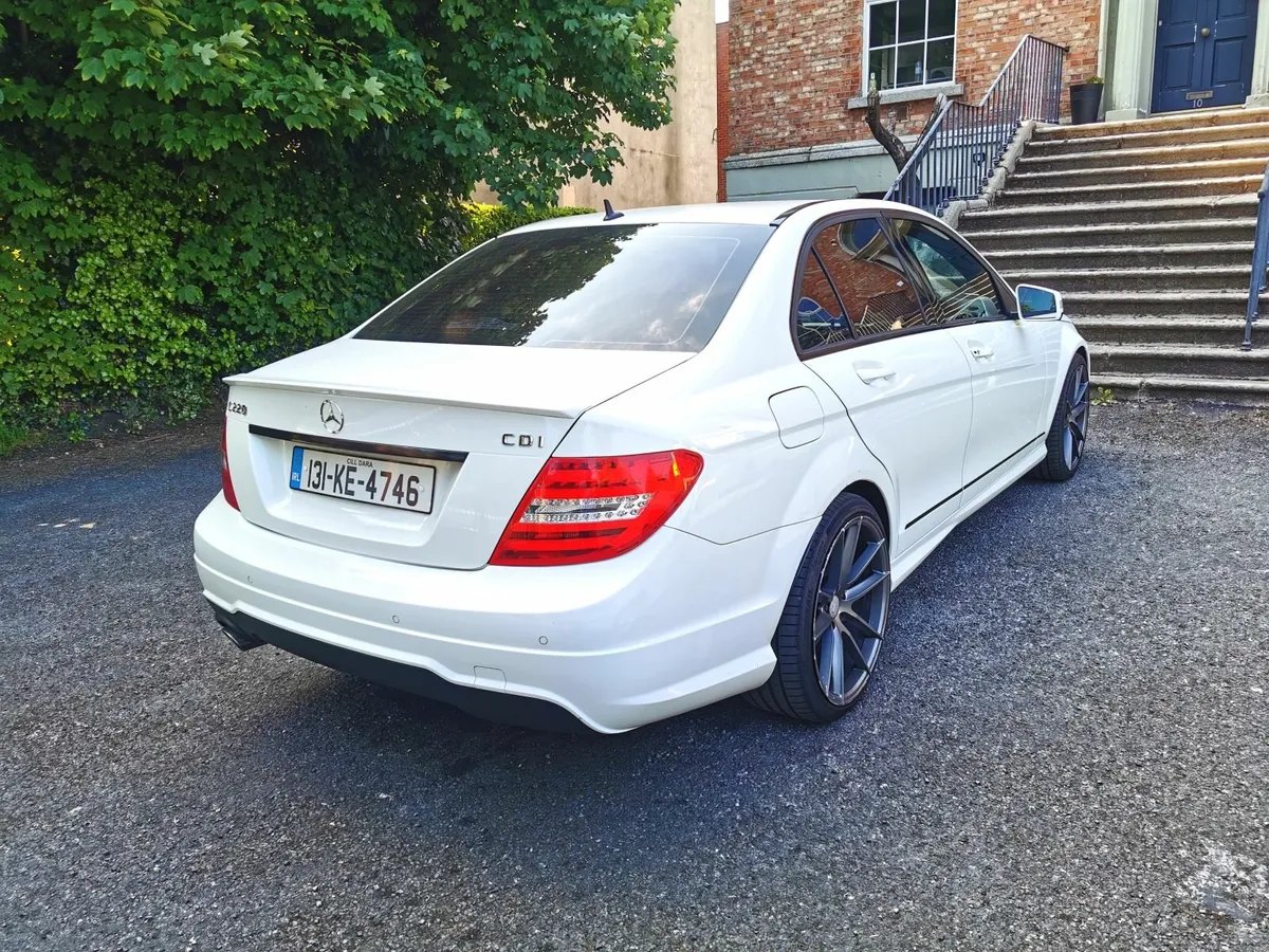 Mercedes-Benz C-Class 2013 - Image 4