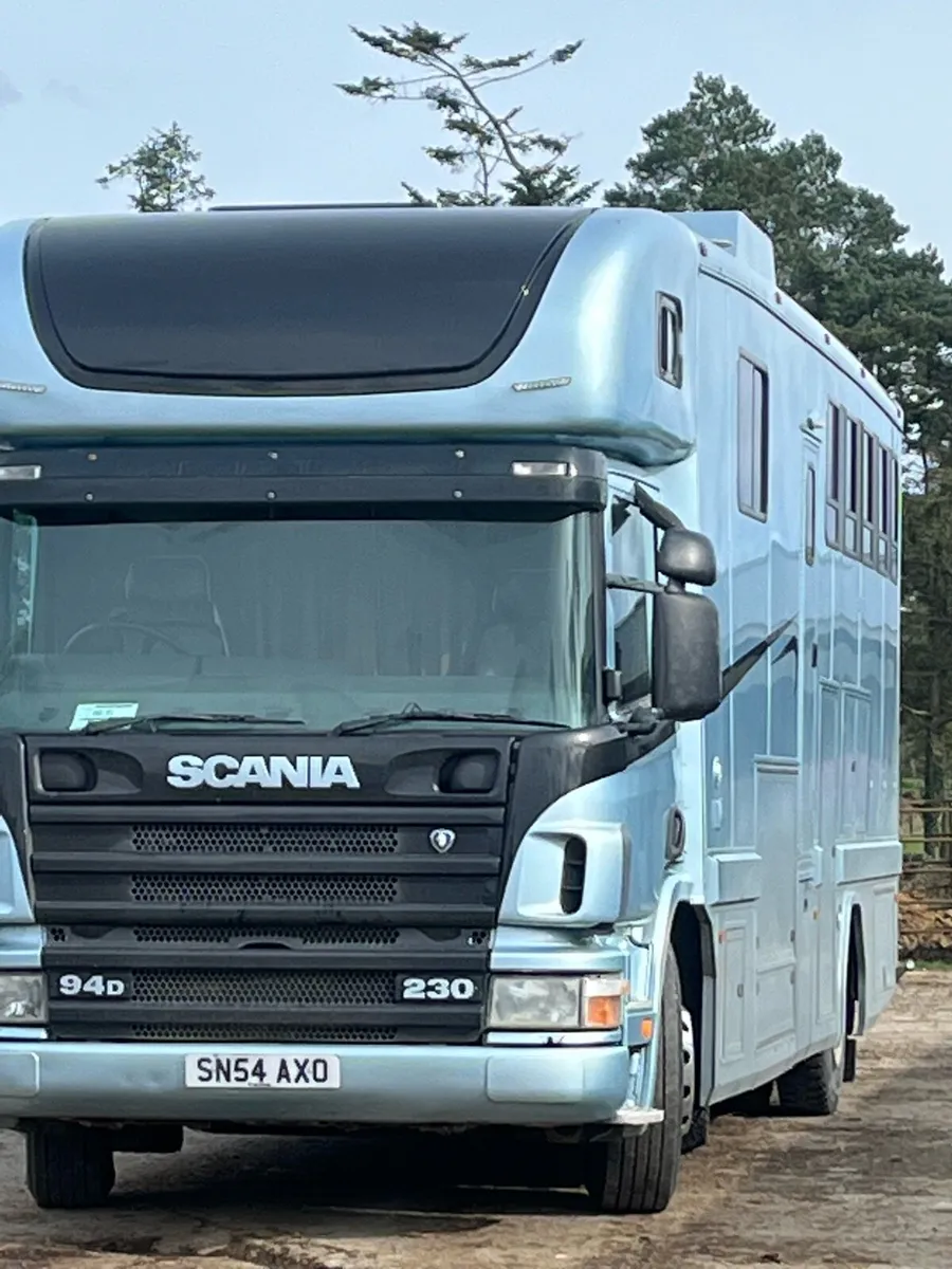 Scania 230 stalled for 5 - Image 3