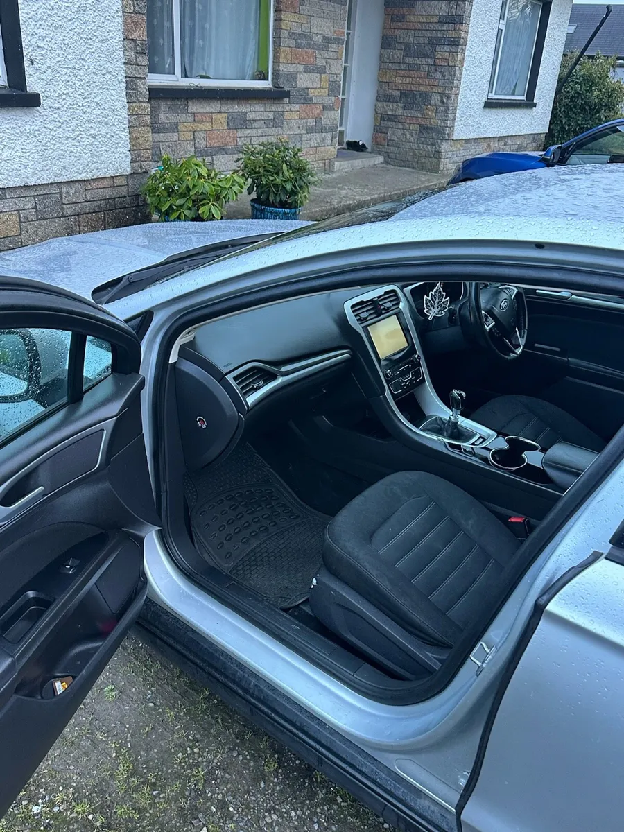 Ford mondoe 1.5 TDCI STYLE ECONETIC - Image 4