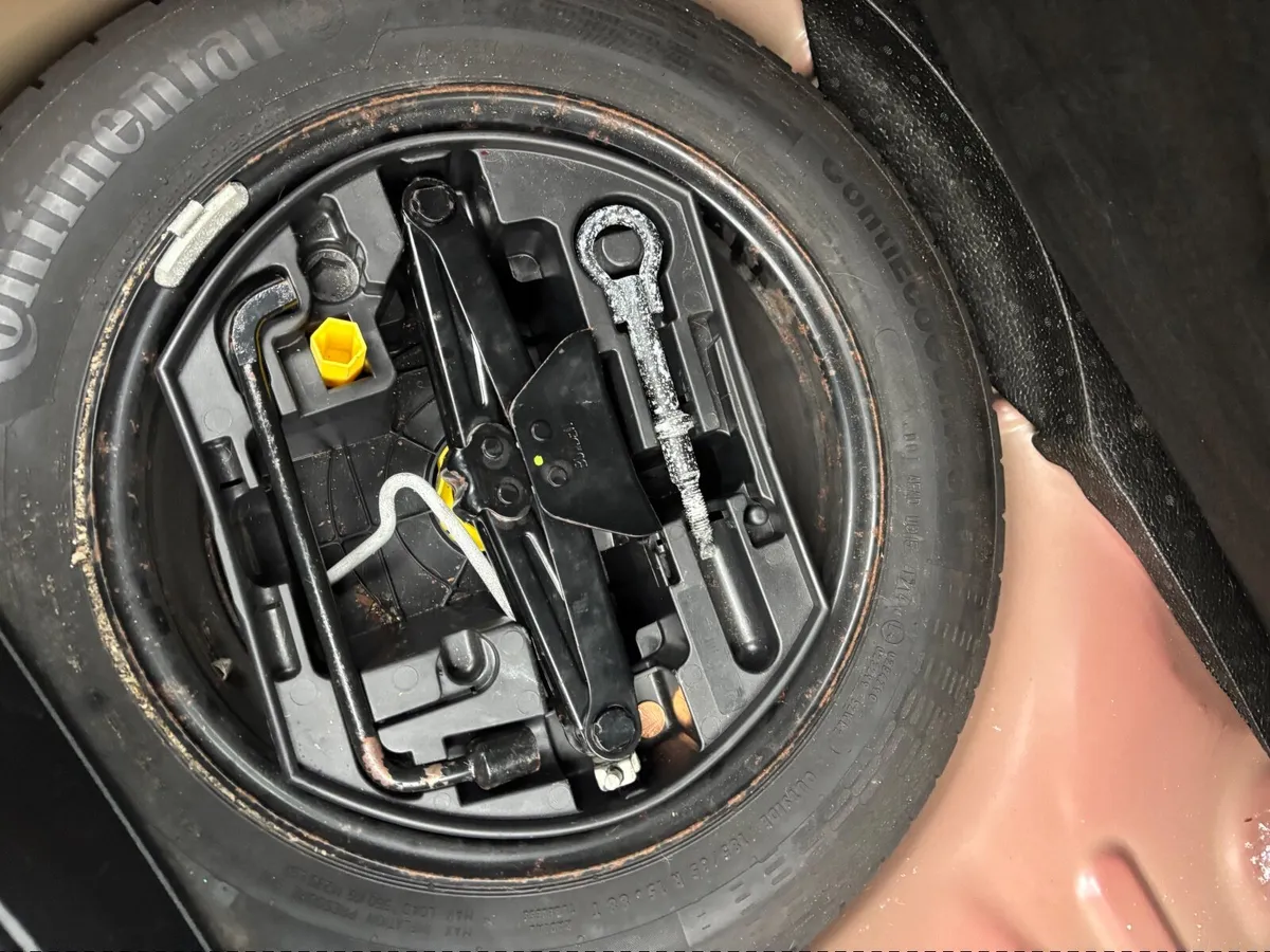 2014 Peugeot 308 - Image 3