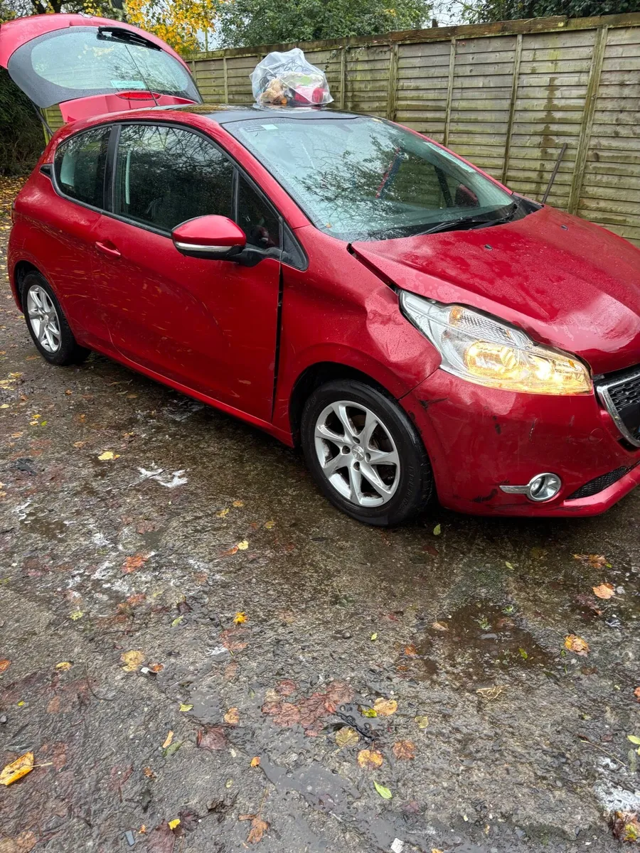 2014 Peugeot 308 - Image 1