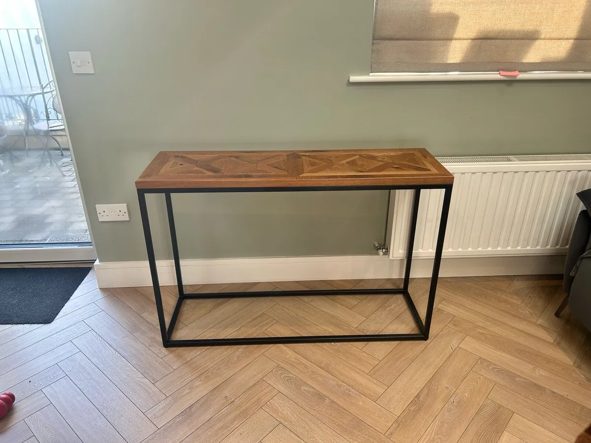 Console Table - Image 3