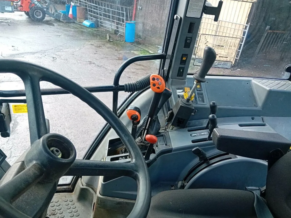 New Holland 6640 - Image 4