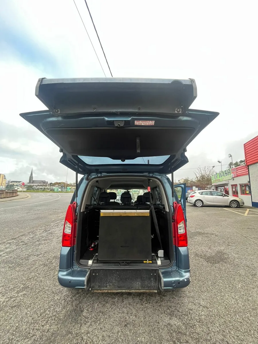 Peugeot Partner wheelchair accessible - Image 1