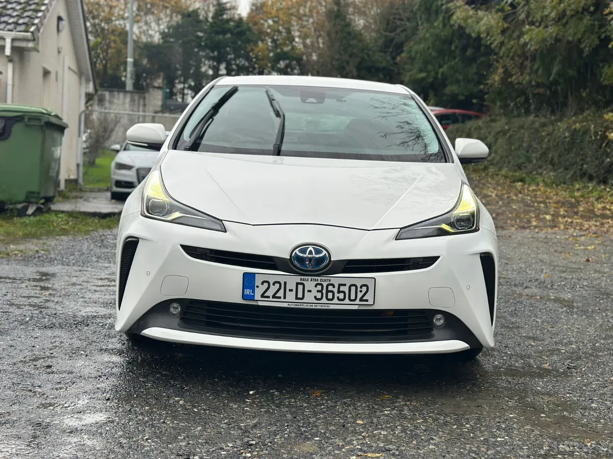 TOYOTA PRIUS 2022 HYRBID AVAILABLE WITH TAXI PLATE - Image 2