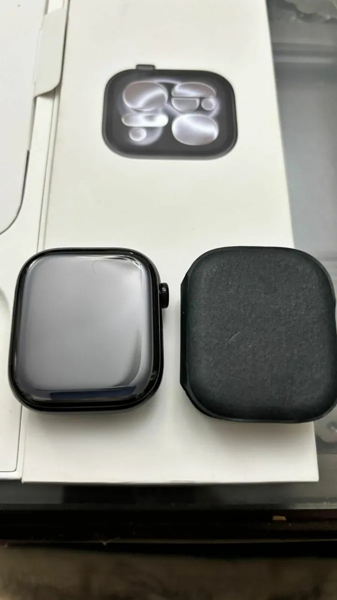 Brand new Apple Watch Series 11 46mm - Image 2