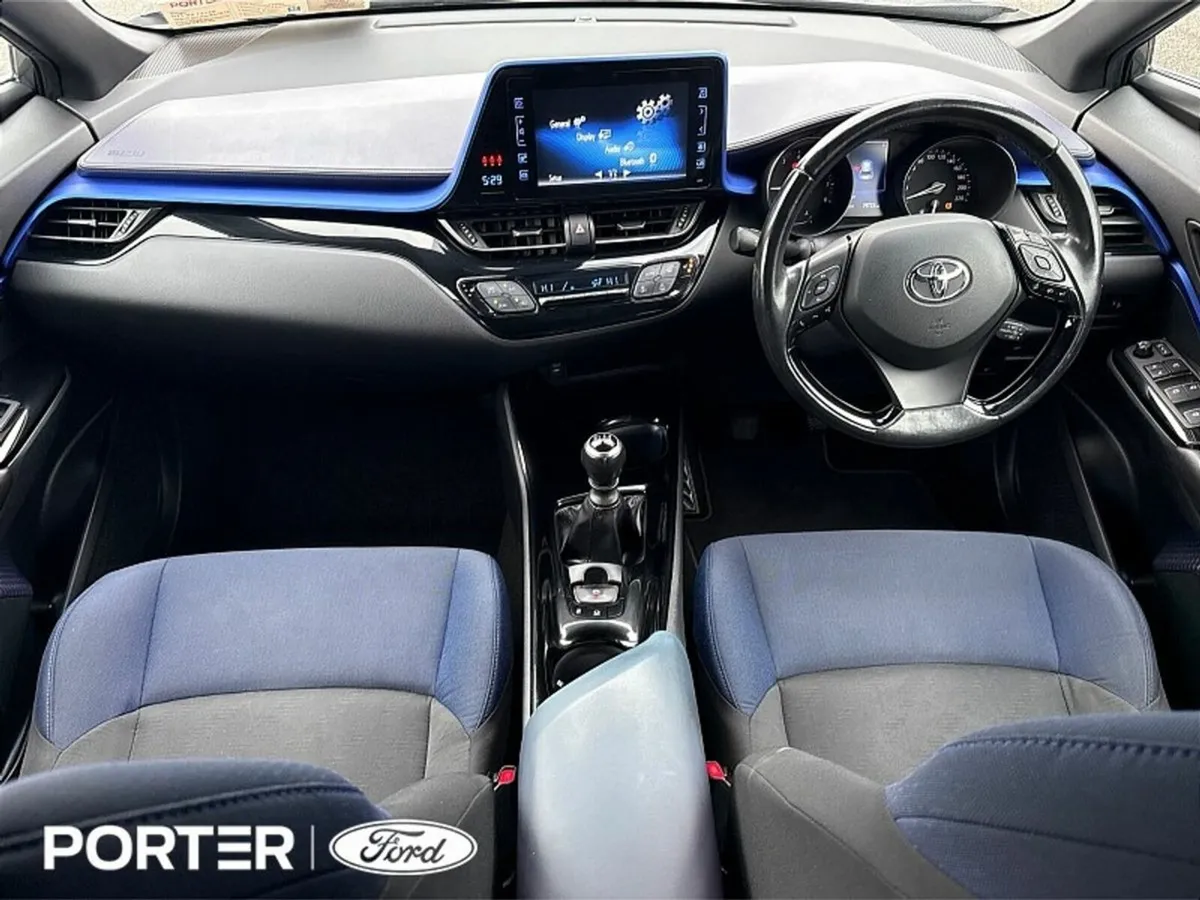 Toyota C-HR 1.2L LUNA SPORT - Image 2