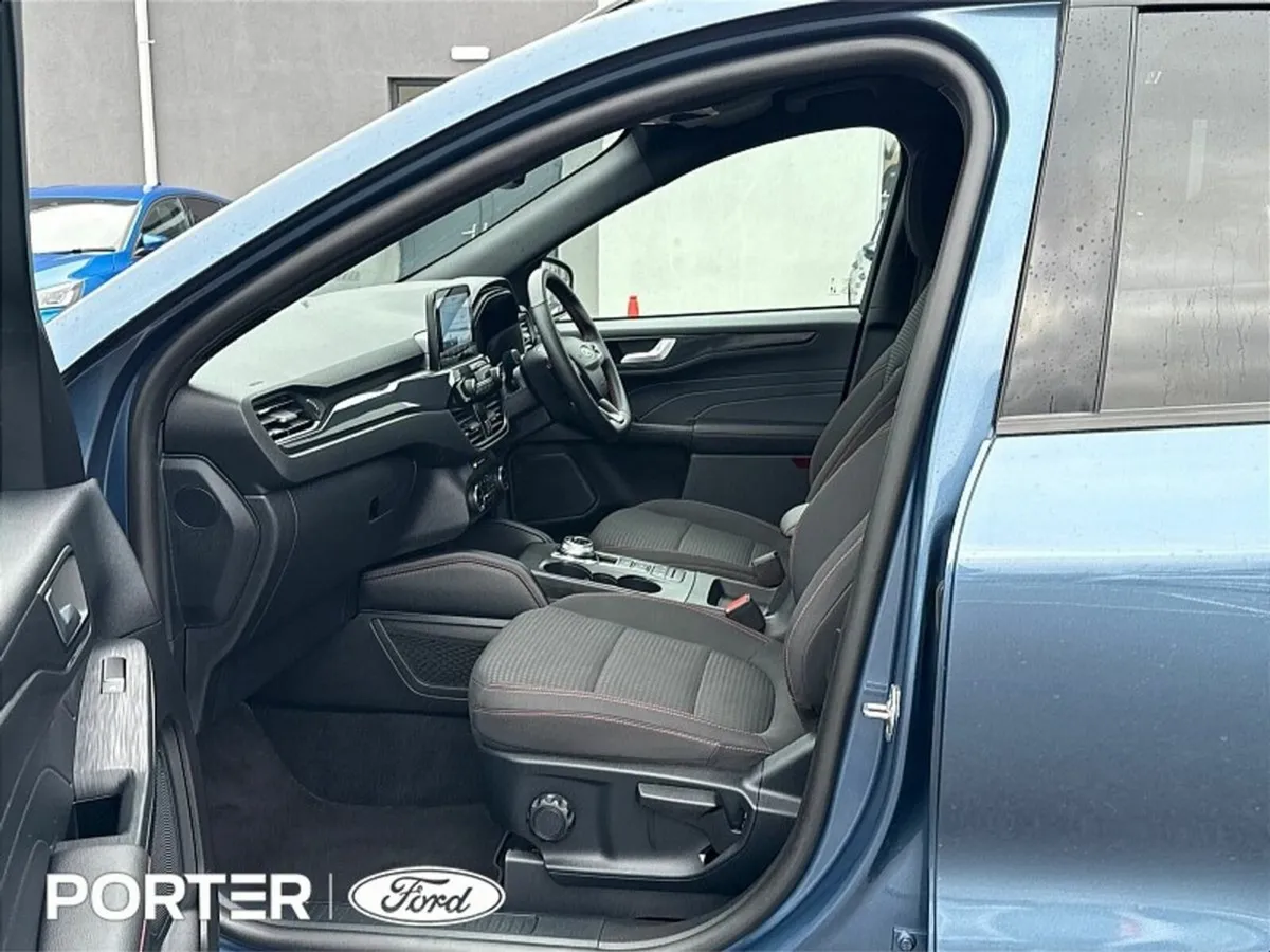 Ford Kuga 2.5 PHEV ST LINE 225PS *AUTO* - Image 4