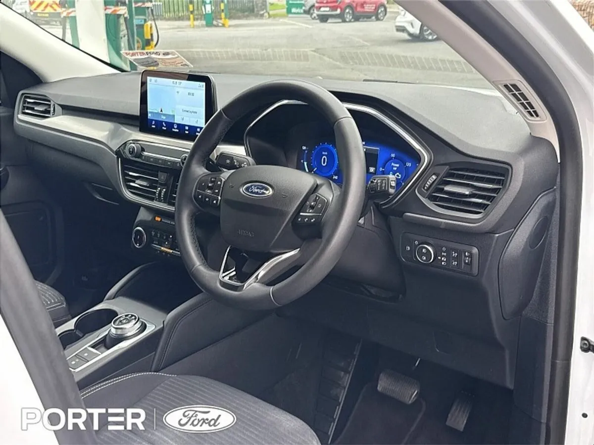 Ford Kuga 2.5 PHEV TITANIUM  225PS *AUTO* - Image 4