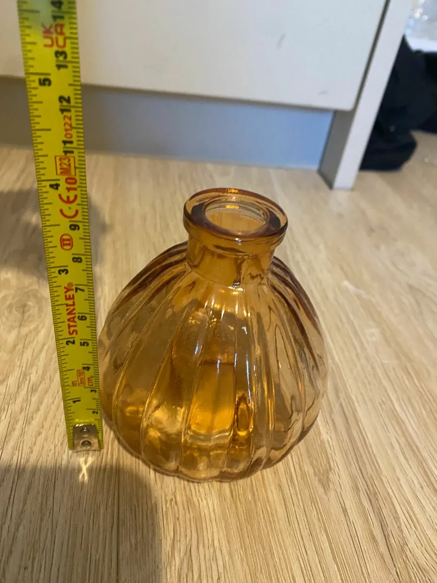 5 Small Glass Vases - Image 2