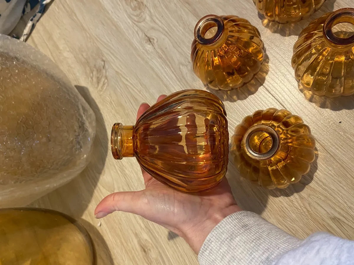 5 Small Glass Vases - Image 3