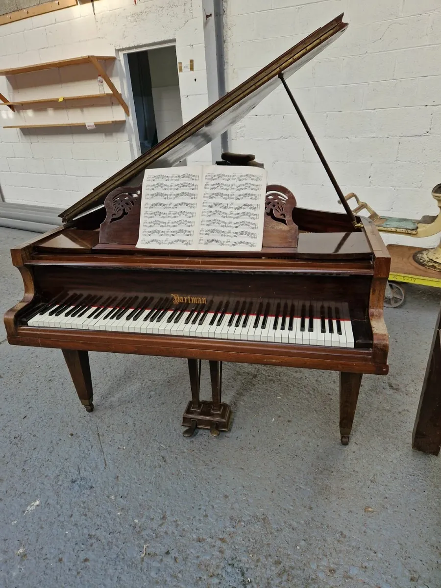 Piano - Image 1