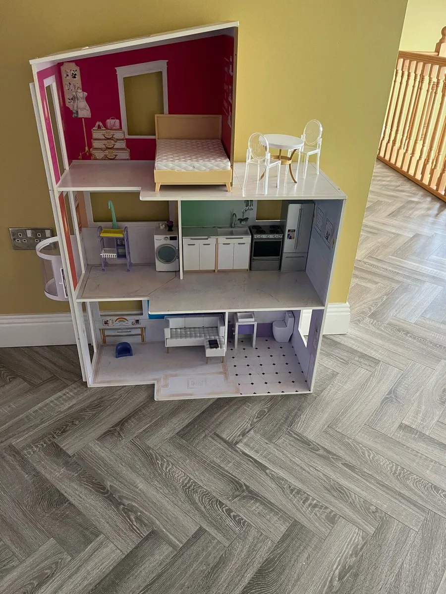 Dolls House - Image 1