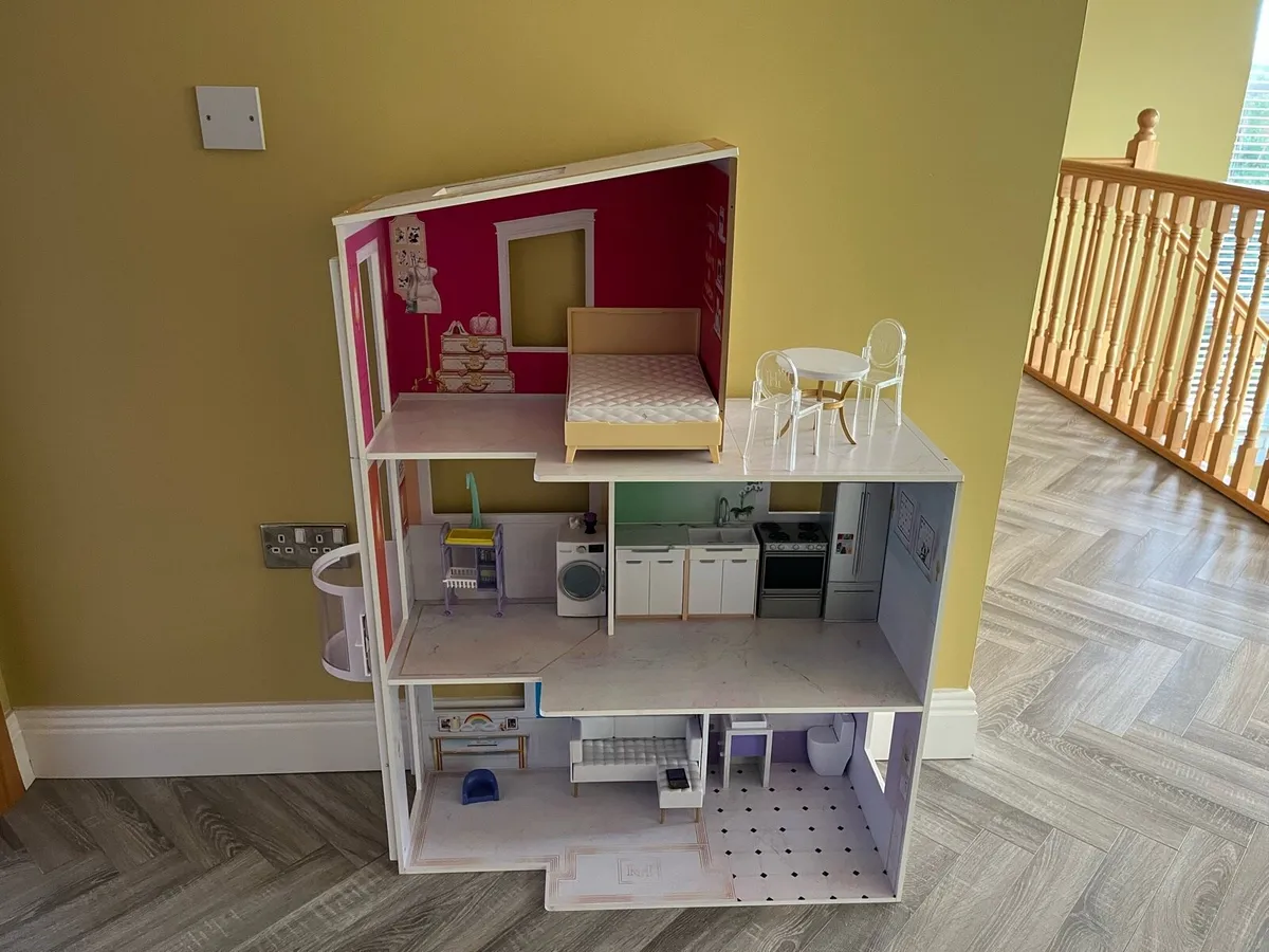 Dolls House - Image 3
