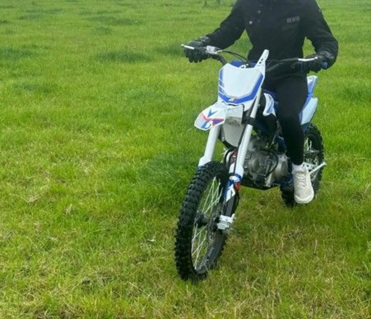 Apollo RFN Thunder 140 Kids Motorcycle - Image 3