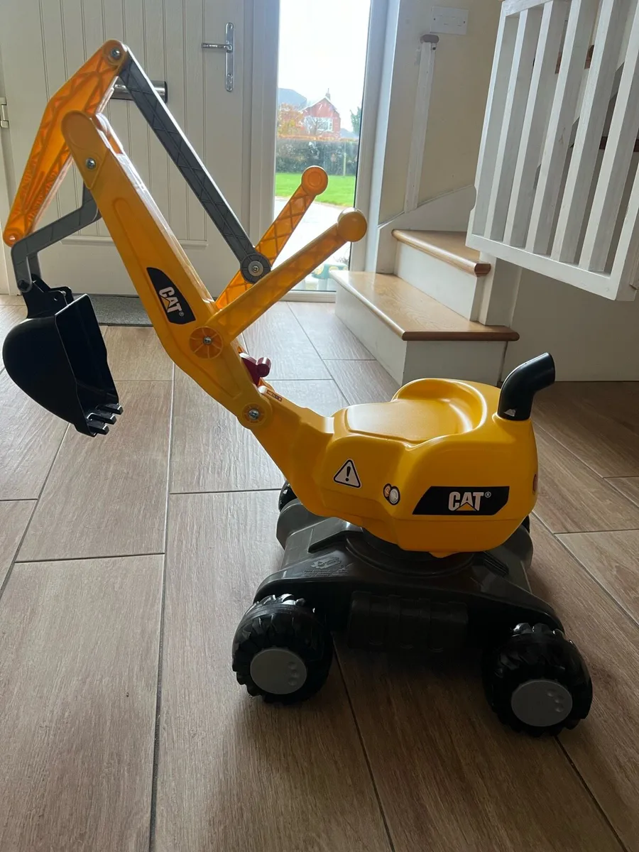 Rolly ride on digger