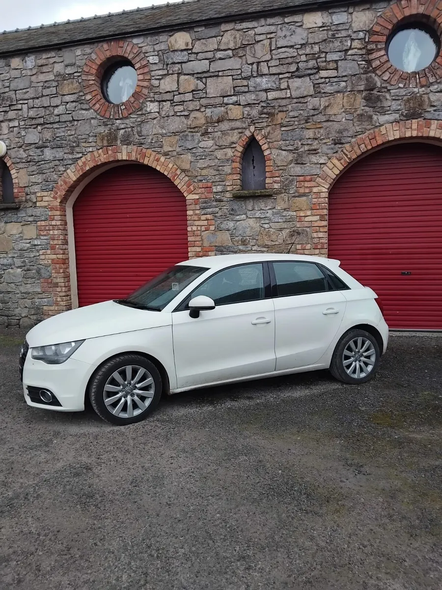Audi A1 TDI sport 2013 - Image 2