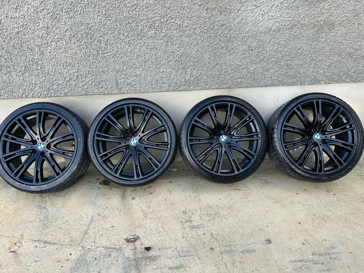 20” GENUINE BMW 5 SERIES ALLOY WHEELS & TYRES - Image 2